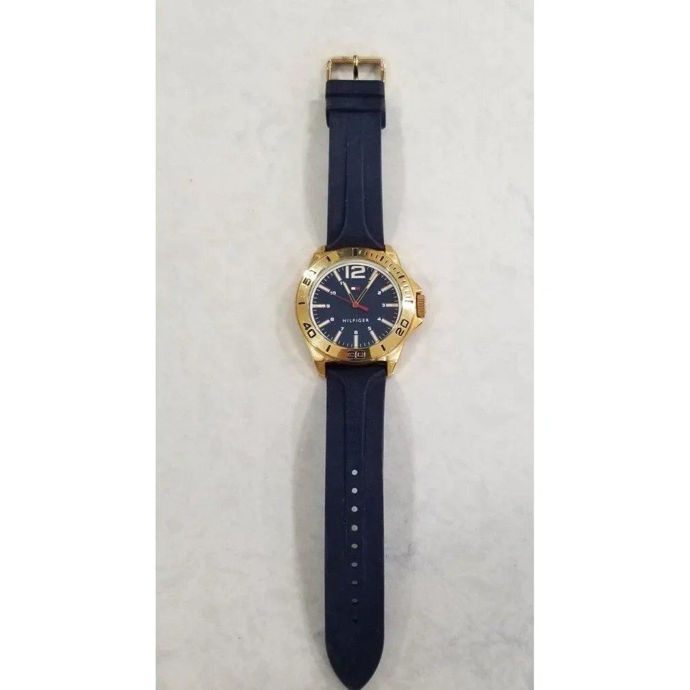 Tommy Hilfiger Men's Deck Casual Silicone Strap Watch Model 270.1.112.2439
